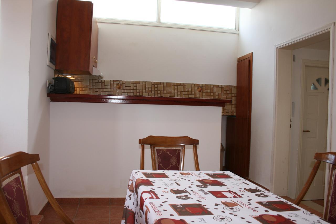 Studio Selinia Bagian luar foto